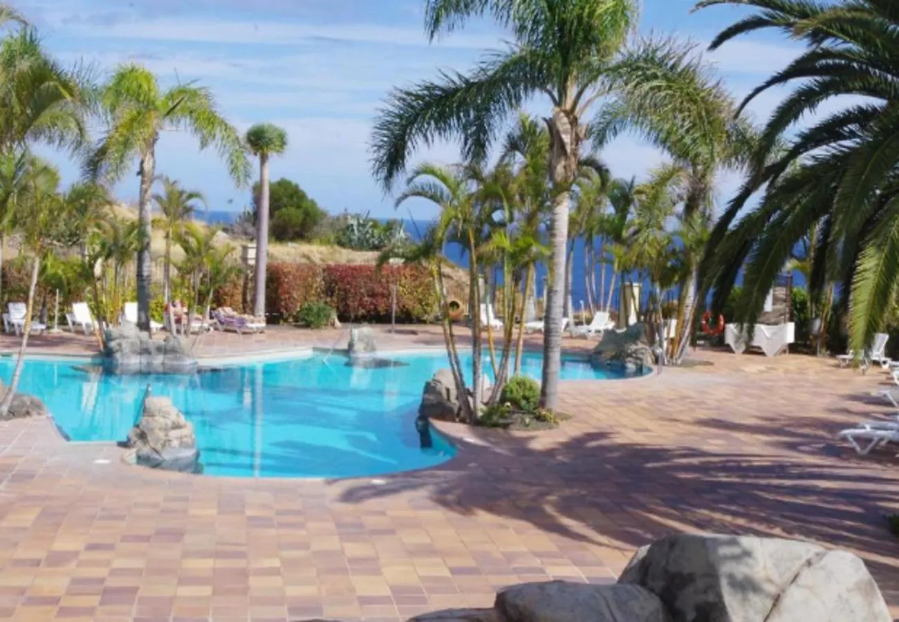 Jardines Y Piscina Espectaculares En Este Precioso Apartamento Los Realejos 0*,  Spain